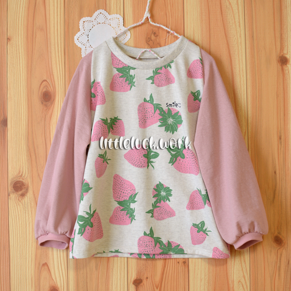 さんかく袖トップス