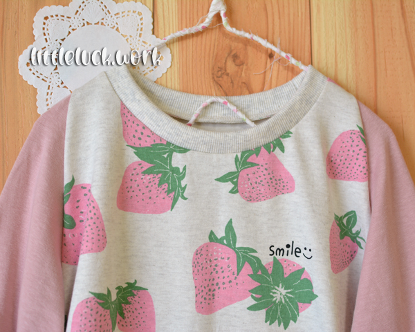 さんかく袖トップス