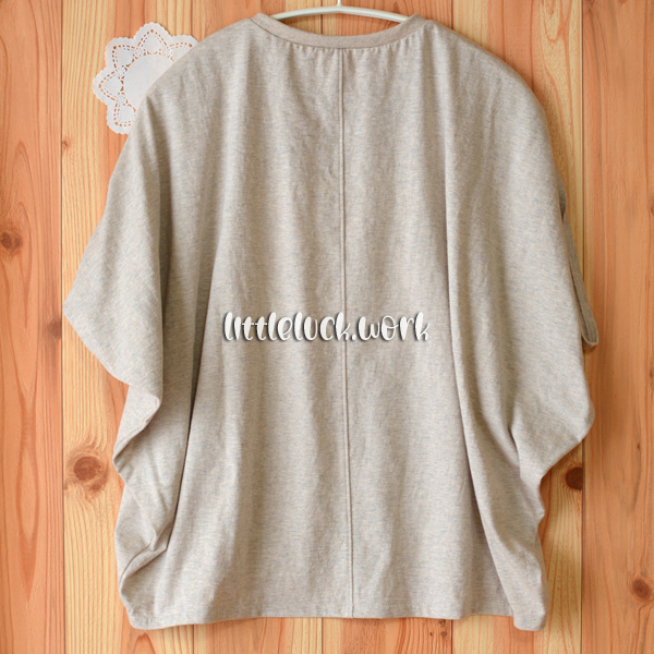 袖スリットTシャツ