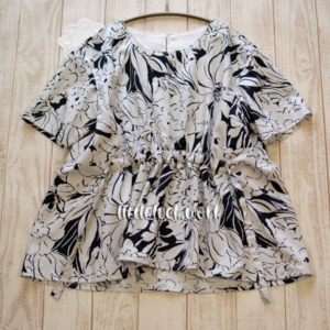 フロントデザインブラウス