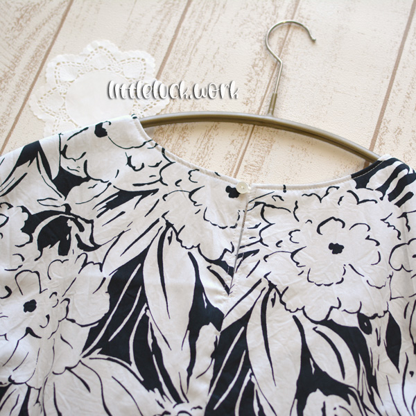 フロントデザインブラウス